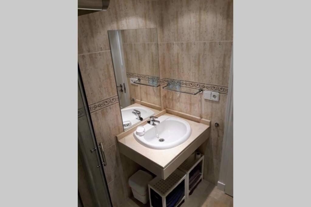 Beautiful Apartment In Duquesa Suites And Gardens Castillo de Sabinillas ภายนอก รูปภาพ