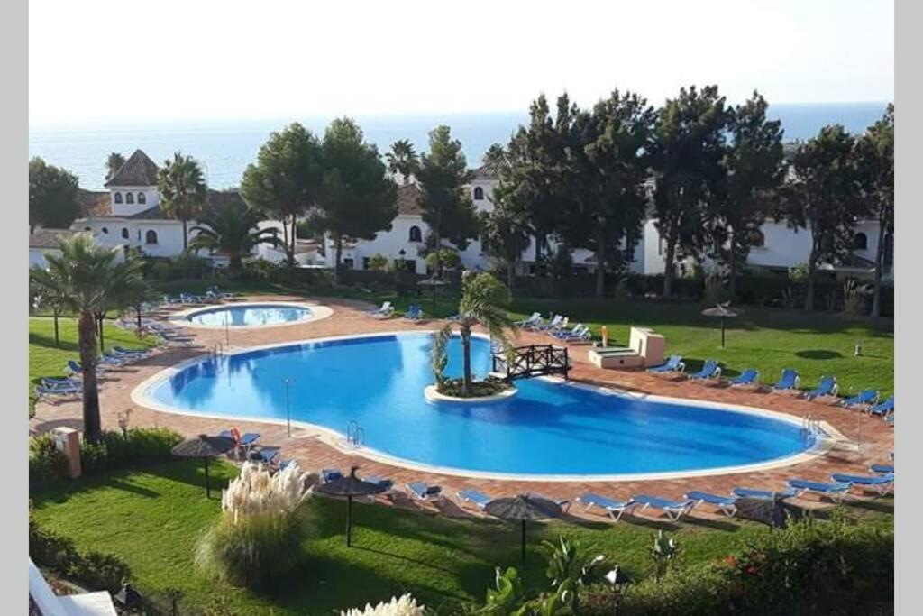 Beautiful Apartment In Duquesa Suites And Gardens Castillo de Sabinillas ภายนอก รูปภาพ
