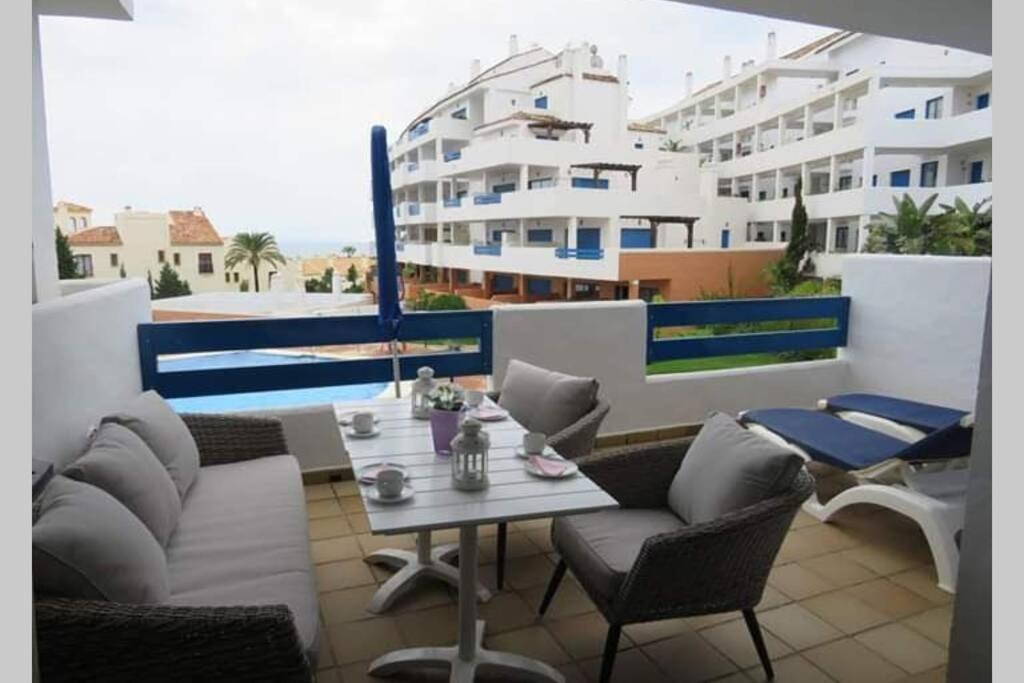 Beautiful Apartment In Duquesa Suites And Gardens Castillo de Sabinillas ภายนอก รูปภาพ