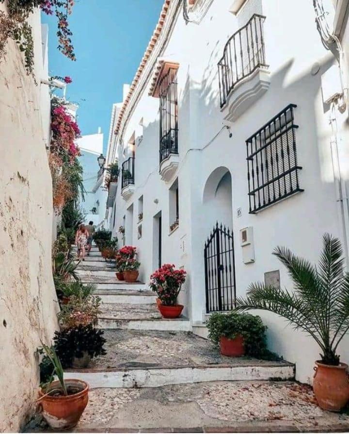 Beautiful Apartment In Duquesa Suites And Gardens Castillo de Sabinillas ภายนอก รูปภาพ